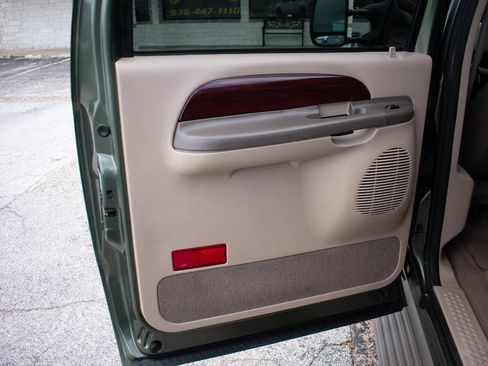 Used 2003 Ford Excursion Eddie Bauer image 24