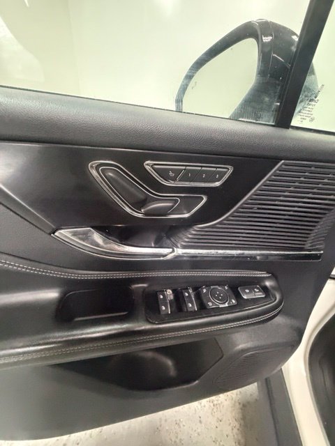 Used 2021 Lincoln Corsair AWD w/ Sport Package image 23