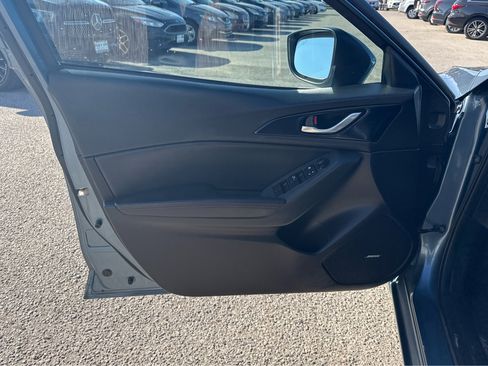 Used 2016 MAZDA MAZDA3 s Grand Touring image 10