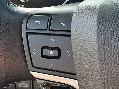 Used 2025 Toyota Camry SE FWD image 21