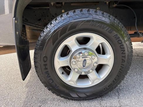 Used 2016 Ford F250 XL w/ Power Equipment Group AWD/4WD image 26