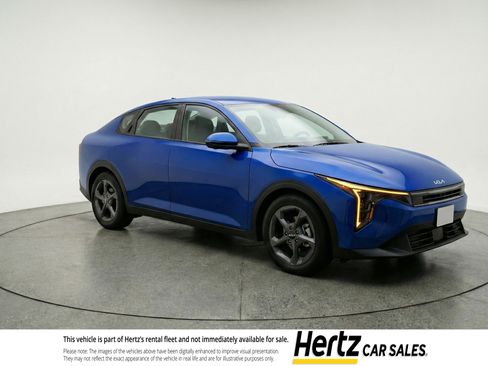 Used 2025 Kia K4 LXS FWD image 1