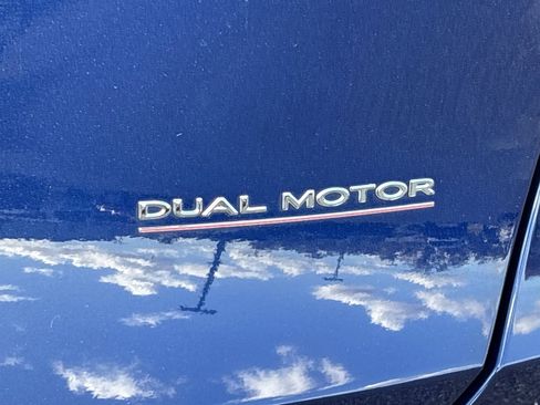 Used 2022 Tesla Model Y Performance image 10