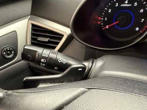 Used 2016 Hyundai Veloster w/ Option Group 03 image 23