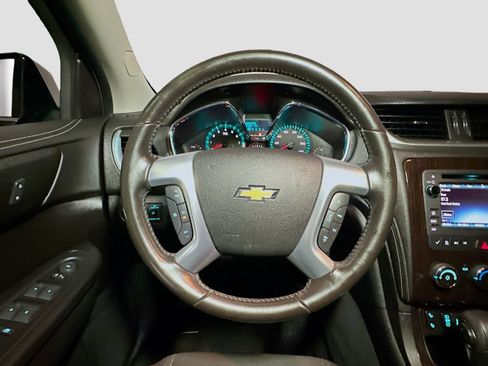 Used 2017 Chevrolet Traverse LT w/ Style and Technology Package AWD/4WD image 10