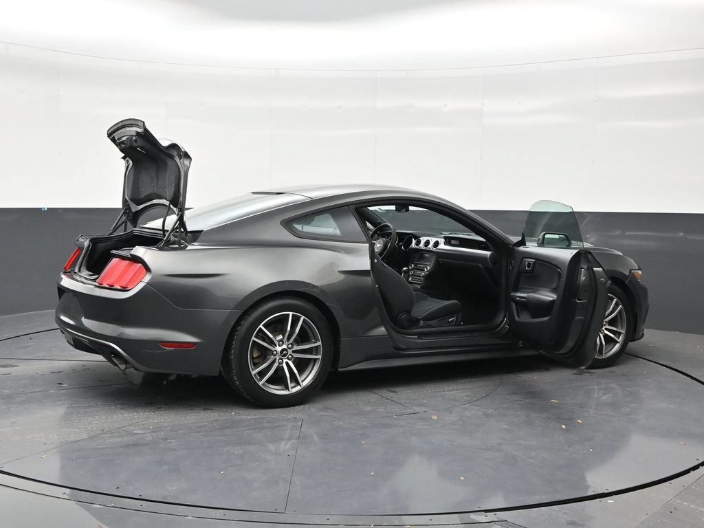 Used 2017 Ford Mustang Coupe RWD image 27