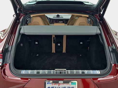 Used 2023 Porsche Panamera image 14