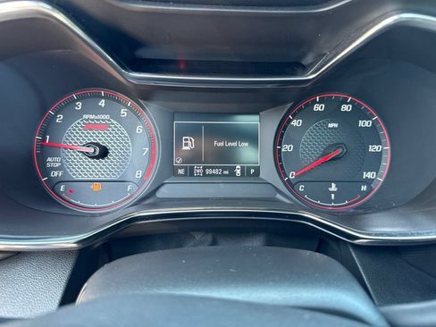 Used 2021 Chevrolet TrailBlazer RS w/ Sun and Liftgate Package AWD/4WD image 26