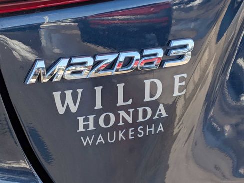 Used 2018 MAZDA MAZDA3 Touring image 9