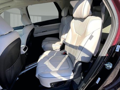 Used 2023 Hyundai Palisade Calligraphy w/ Cargo Package image 22