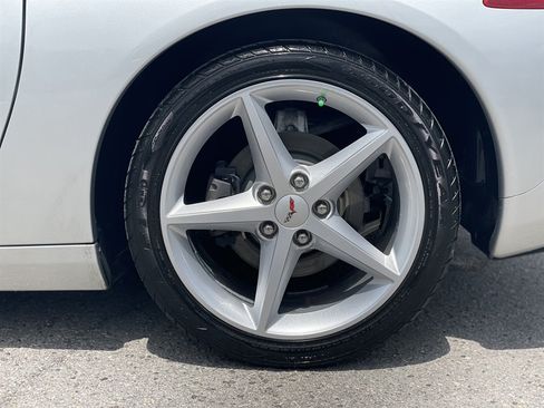 Used 2012 Chevrolet Corvette Coupe RWD image 30