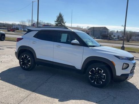 Certified 2022 Chevrolet TrailBlazer LT w/ Convenience Package image 2
