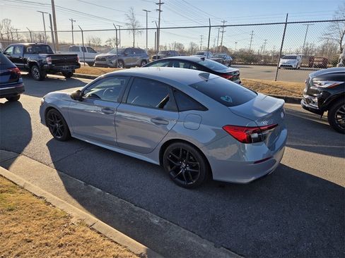 Used 2022 Honda Civic Sport image 3