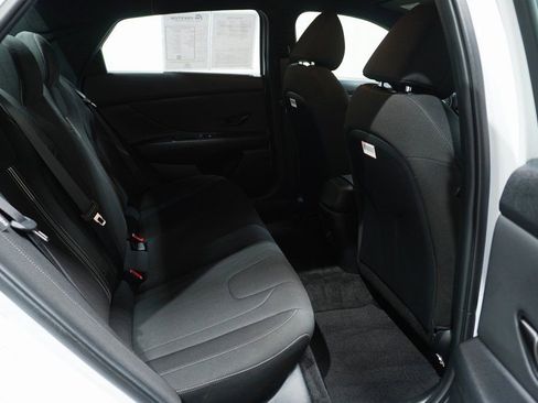 Certified 2025 Hyundai Elantra Sport image 15