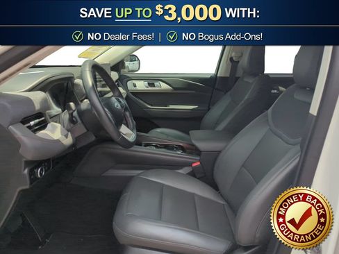 Used 2026 Ford Explorer Active w/ Active Comfort Package RWD image 14