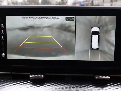 Used 2024 Kia Carnival SX Prestige image 10