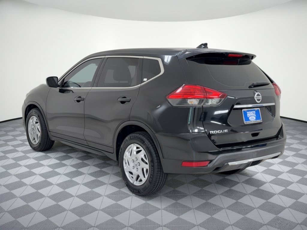 Used 2017 Nissan Rogue S FWD image 3