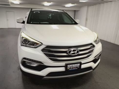 Used 2017 Hyundai Santa Fe Sport FWD image 3