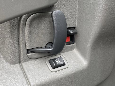 Used 2020 GMC Savana 2500 w/ Driver Convenience Package image 10