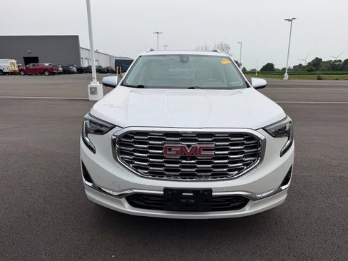 Used 2020 GMC Terrain Denali w/ GMC Pro Grade Package AWD/4WD image 2