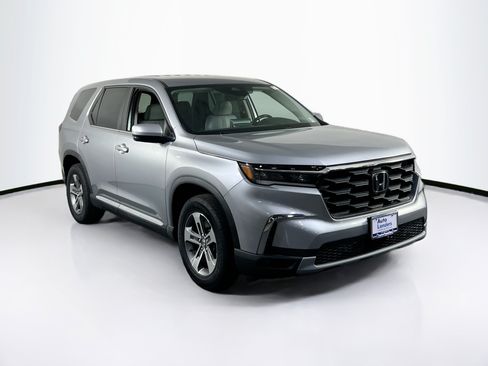 Used 2023 Honda Pilot EX-L image 3