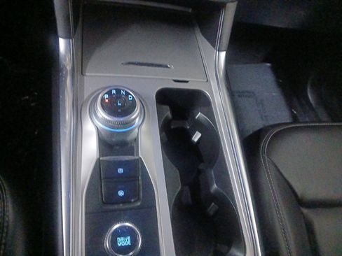 Certified 2023 Ford Explorer XLT w/ Equipment Group 202A image 14