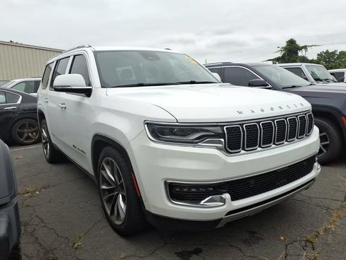 Used 2022 Jeep Wagoneer Series III w/ Premium Group I AWD/4WD image 1