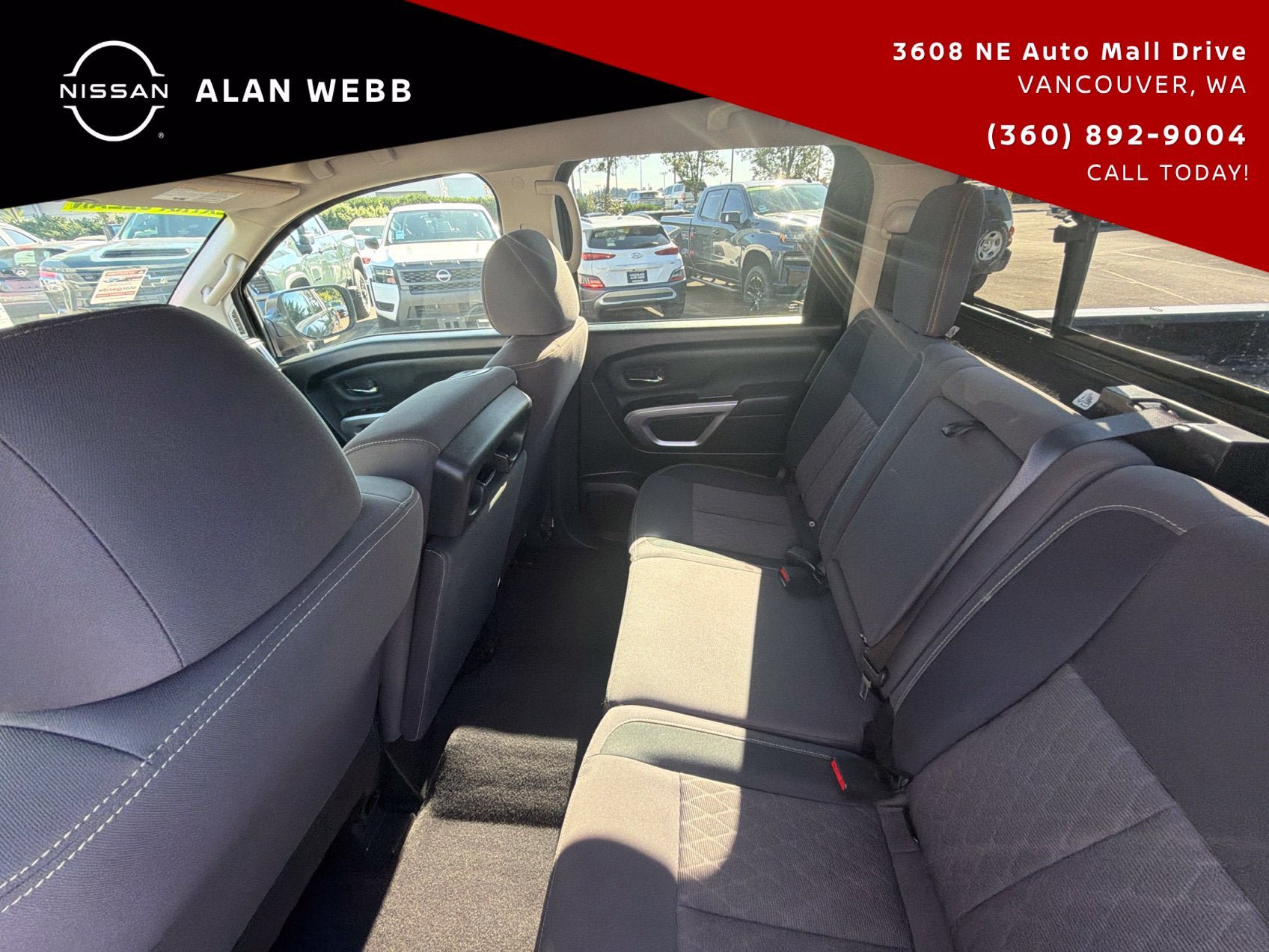 Used 2023 Nissan Titan SV AWD/4WD image 27
