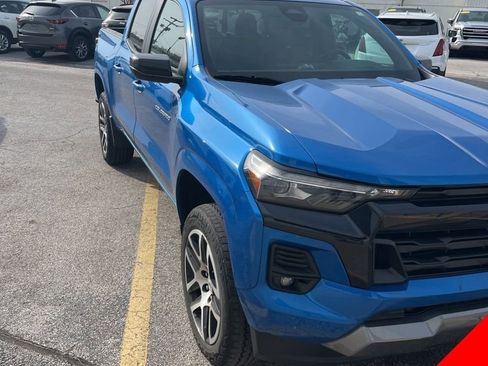 Used 2023 Chevrolet Colorado Z71 w/ Z71 Convenience Package 2 AWD/4WD image 1