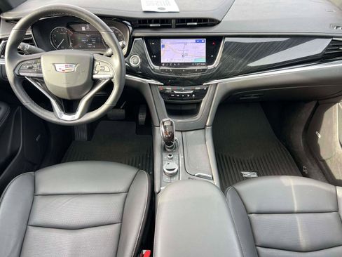 Used 2020 Cadillac XT6 Premium Luxury image 10