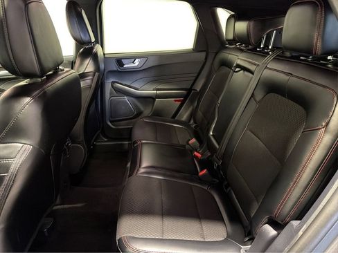 Used 2025 Ford Escape ST-Line AWD/4WD image 11