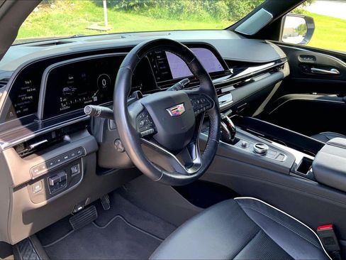 Used 2024 Cadillac Escalade Sport w/ LPO, ONYX Package AWD/4WD image 15