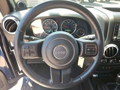 Used 2013 Jeep Wrangler Sahara w/ Connectivity Group AWD/4WD image 18