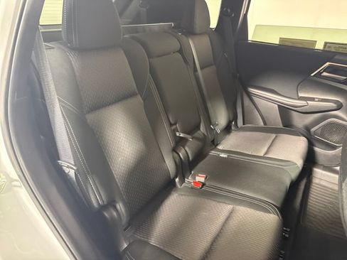 Used 2024 Mitsubishi Outlander ES AWD/4WD image 15