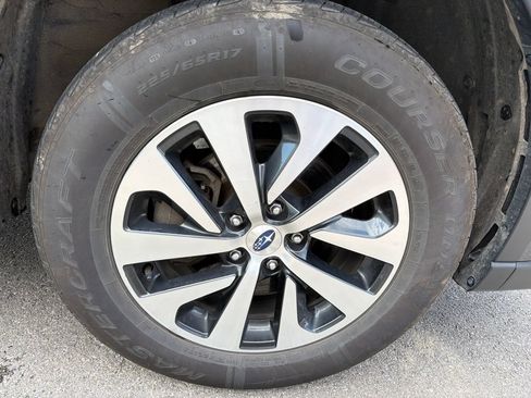 Used 2024 Subaru Outback Premium AWD/4WD image 25