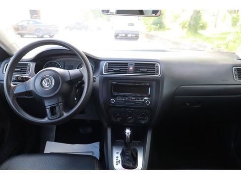 Used 2014 Volkswagen Jetta SE FWD image 8