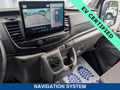 Used 2022 Ford E-Transit Medium Roof RWD image 30