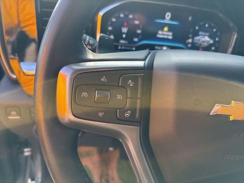 Used 2025 Chevrolet Silverado 1500 LT AWD/4WD image 21