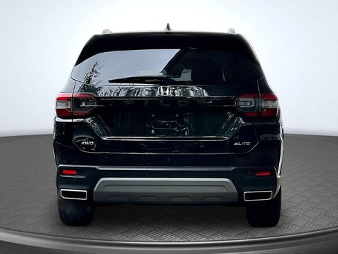 Used 2024 Honda Pilot Elite image 6