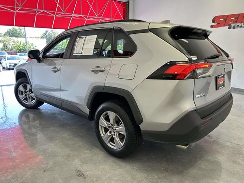 Used 2025 Toyota RAV4 XLE AWD/4WD image 6
