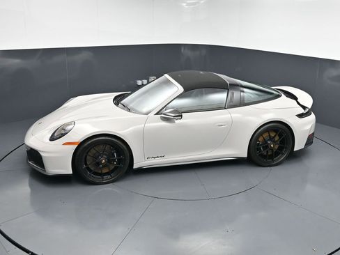 Certified 2026 Porsche 911 Targa 4 GTS AWD/4WD image 14