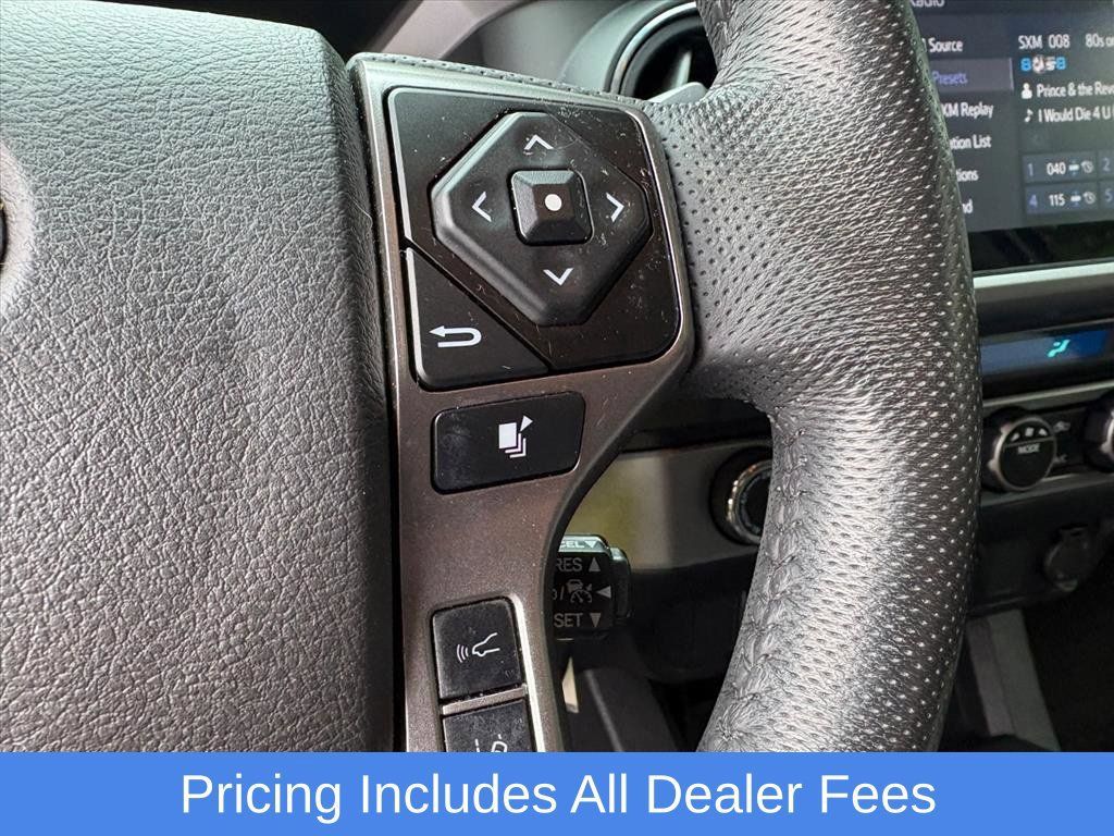 Used 2022 Toyota Tacoma SR5 AWD/4WD image 23