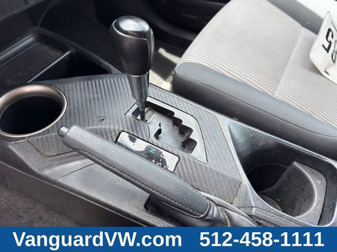 Used 2015 Toyota RAV4 LE AWD/4WD image 17