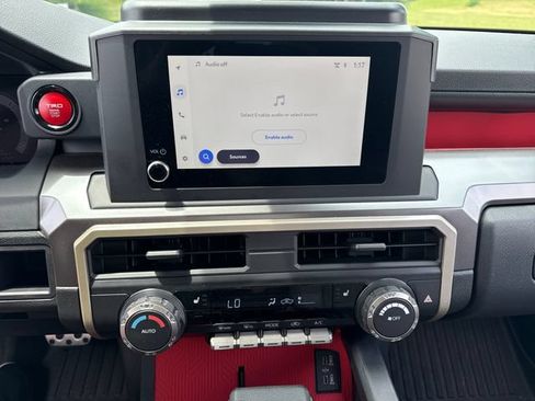 Used 2025 Toyota Tacoma TRD Sport AWD/4WD image 26