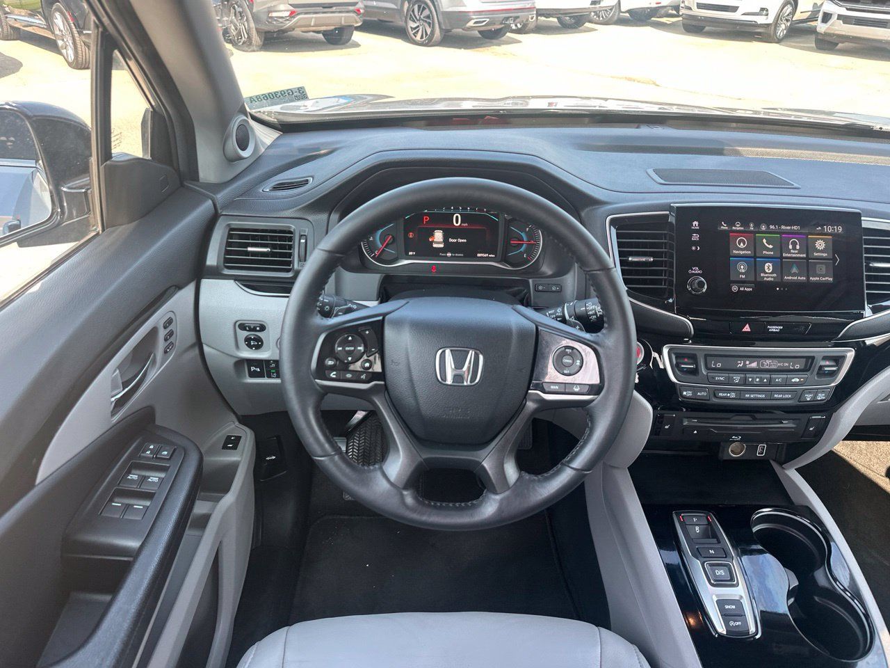 Used 2019 Honda Pilot Touring image 11