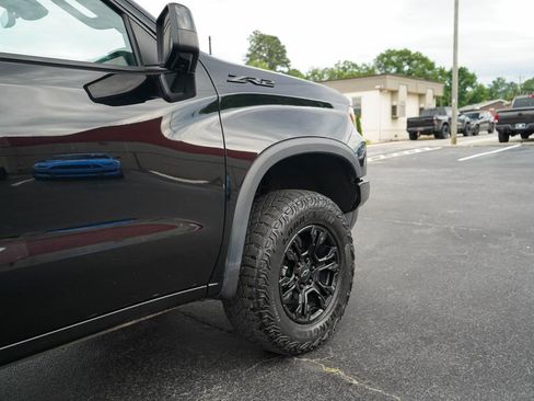 Used 2022 Chevrolet Silverado 1500 ZR2 w/ Technology Package AWD/4WD image 18