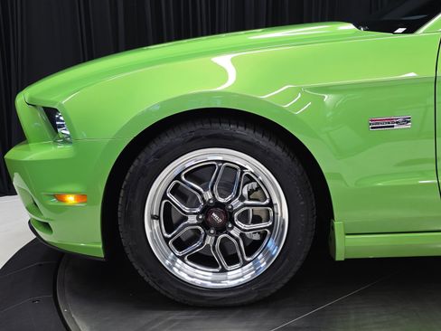 Used 2013 Ford Mustang GT Premium w/ Comfort Pkg RWD image 42