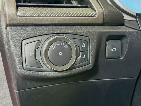 Used 2019 Ford Fusion SE w/ Equipment Group 151A image 11