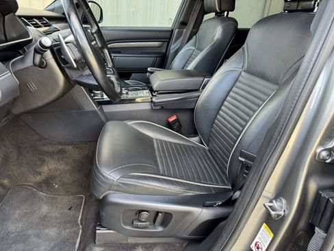 Used 2019 Land Rover Discovery HSE Luxury image 10