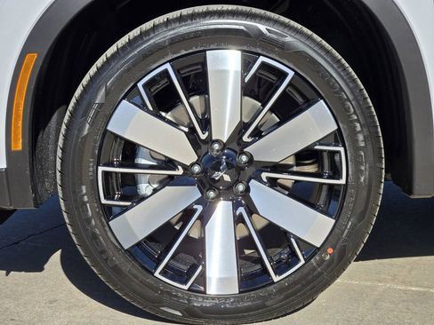 New 2026 Mitsubishi Outlander SE FWD image 9